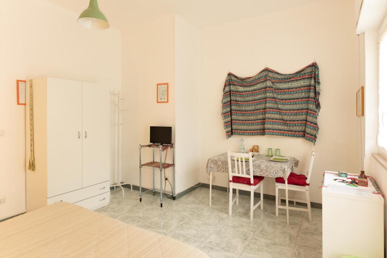 Archita Guest House Бари Экстерьер фото