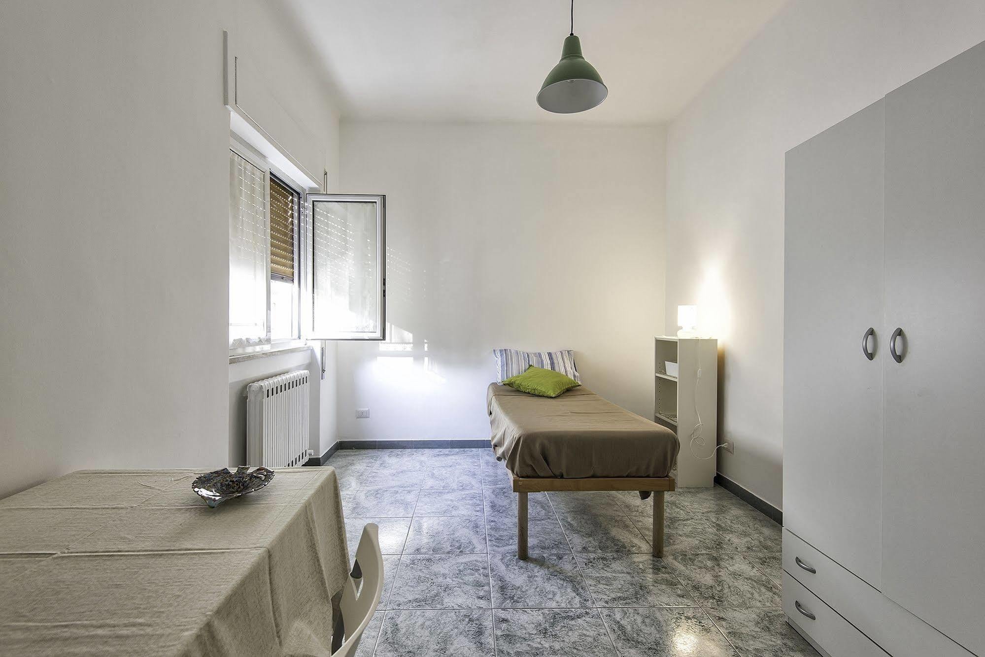 Archita Guest House Бари Экстерьер фото